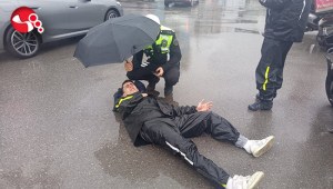 Komiserden örnek davranış....