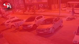 Köpeüe çarptı,takla attı.....