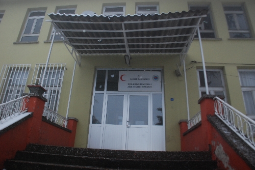 KANDİLLİ BELDE HALKI HASTANELERİNİ GERİ İSTİYOR..