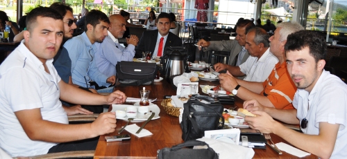 KARADENİZSPOR DAN BASINLA KAHVALTI..