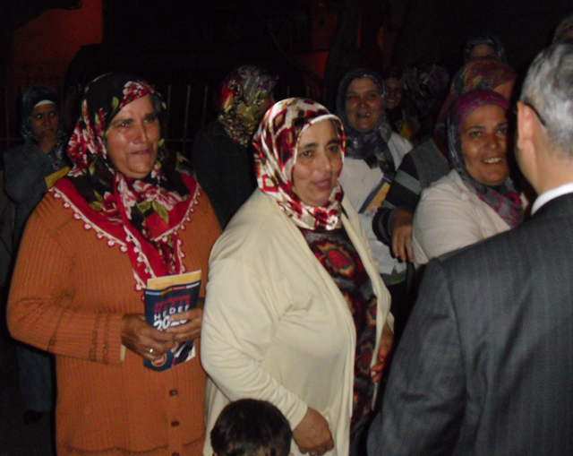 Kavaklık Mahallesi halkı adeta sokağa döküldü...