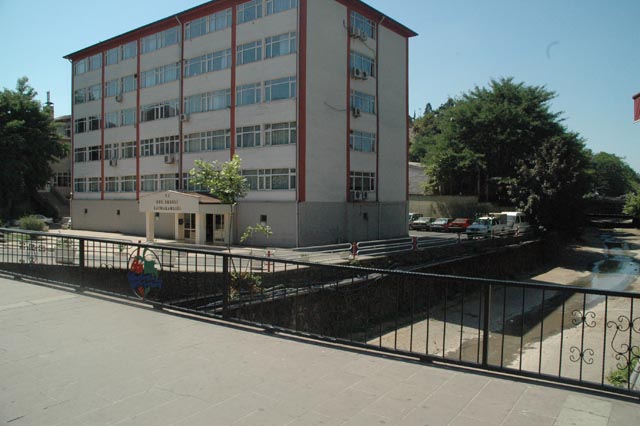 Kaymakamında mı burnu koku almıyor?