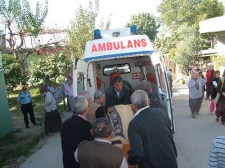 EVİNDE ÖLÜ BULUNDU...