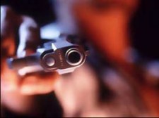 KİRA YERİNE SİLAH GÖSTERDİ