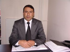 BASIN ÖNÜNDE TARTIŞMAYALIM...