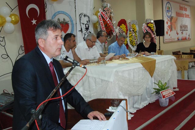 Kongre tartışmalı geçti