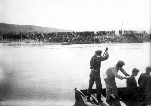 KÖPRÜ 61 YIL ÖNCE SEVİNÇ, 61 YIL SONRA HÜZÜN YAŞANDI..