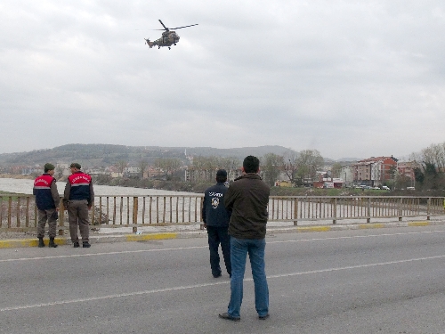 KÖPRÜ AKŞAM SAATLERİNDE TRAFİĞE AÇILDI..