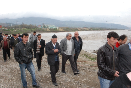 KÖPRÜ BİR KEZ DAHA ÇÖKTÜ..