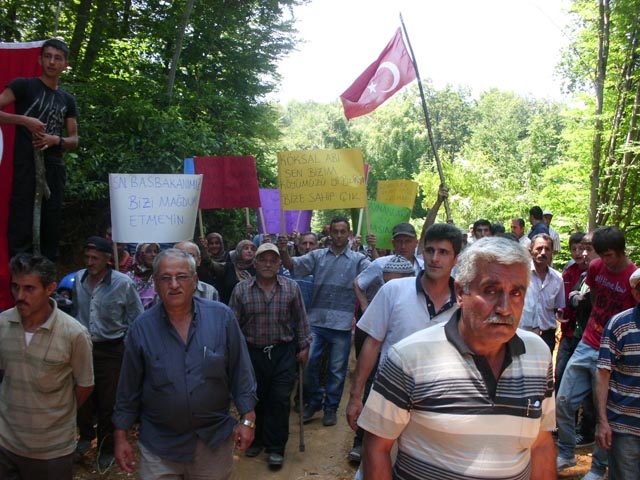 Köylülerden taş ocağına hayır eylemi
