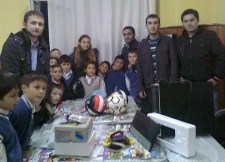 ÜNİVERSİTE ÖĞRENCİLERİNDEN ÖRNEK DAVRANIŞ...