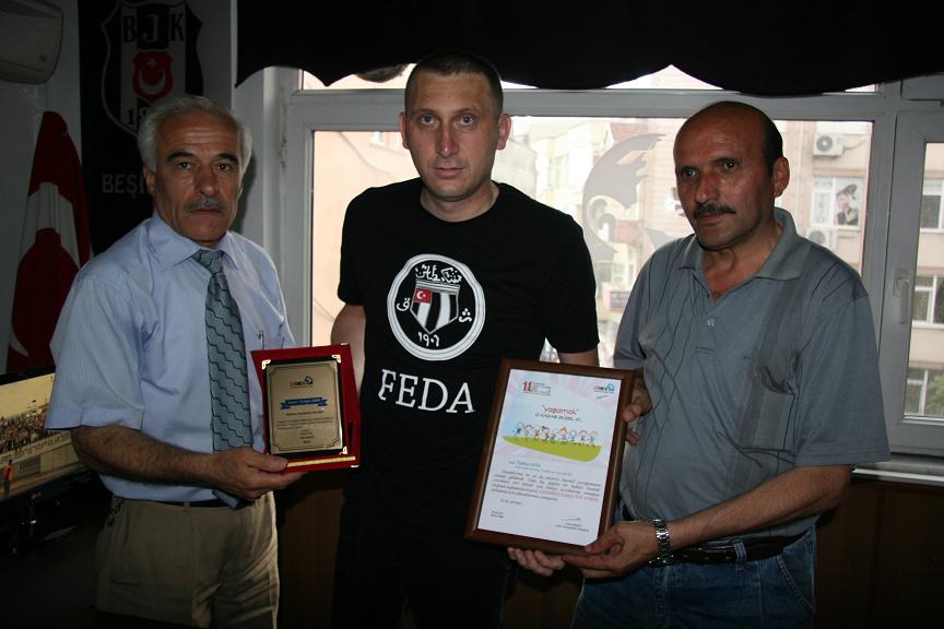 LÖSEVDEN BEŞİKTAŞ TARAFTARLARI DERNEĞİNE TEŞEKKÜR PLAKETİ..