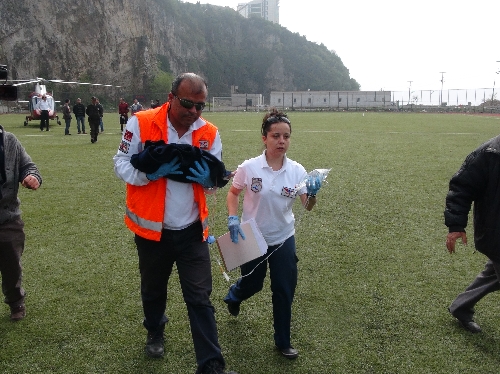 MAÇIN 67. DAKİKASINDA SAHAYA HAVA AMBULANSI İNDİ..