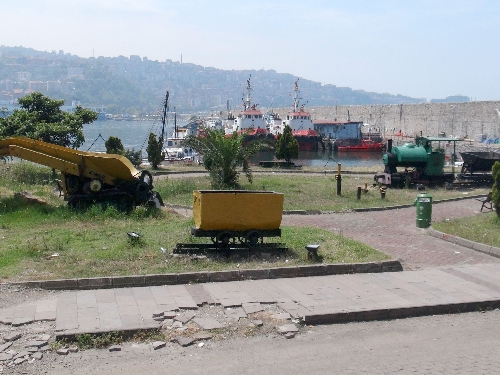 MADEN PARKI KADERİNE TERK EDİLDİ..