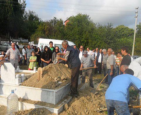 Mustafa Kılıç kayınvalidesini kaybetti...