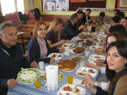 ÖĞRETMENLERDEN DİĞER OKULLARA ZİYARET..