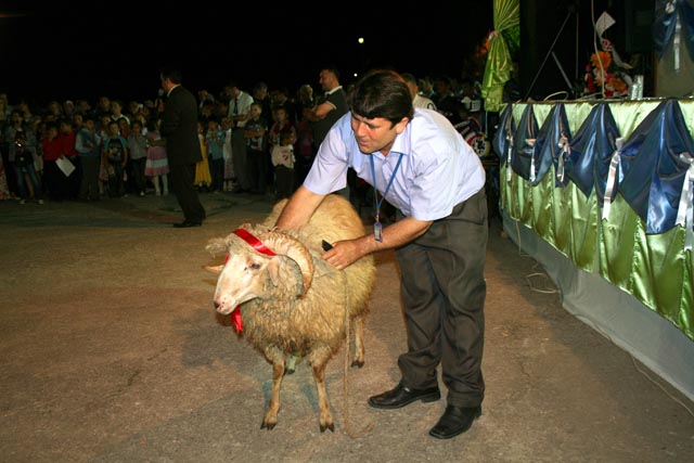 Okul Yararına Koç Satışı yapıldı