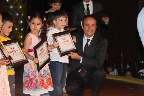 OKUMA BAYRAMI VE BİLGİYAP ŞAMPİYONLARI ÖDÜLLERİNİ ALDI..