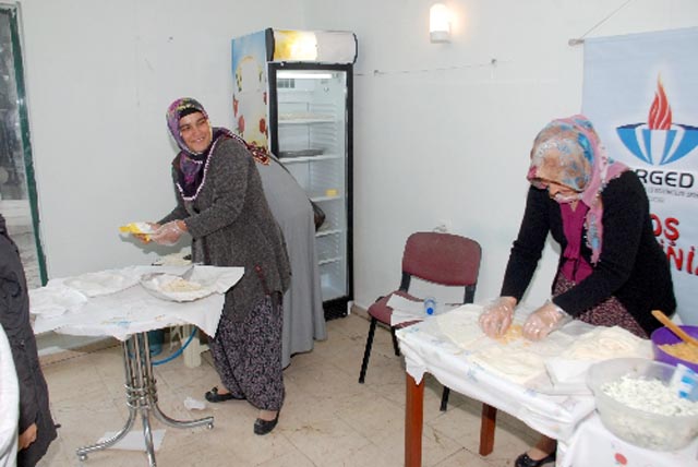 ONLARI YALNIZ BIRAKMAYIN...