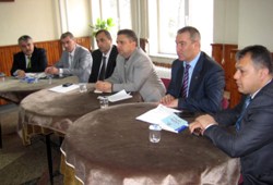 ÖRGÜTÜMÜZÜ DAHA BÜYÜK VE DAHA DİNAMİK HALE GETİRİYORUZ..