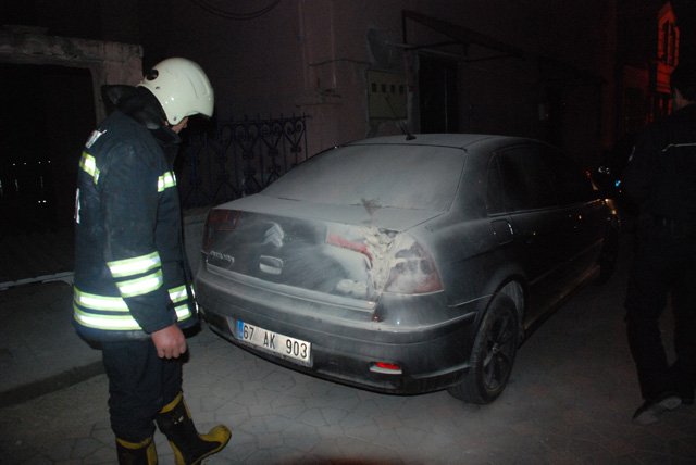 Otomobili kundaklayan, küçük yaşta bir çocuk çıktı