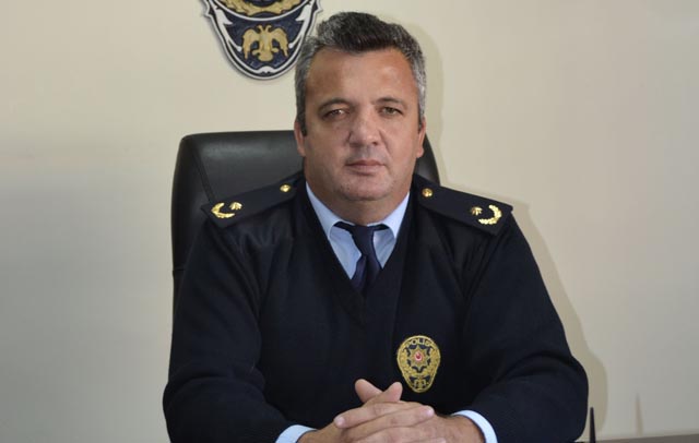 POLİS UYARMAKTAN BIKMADI...