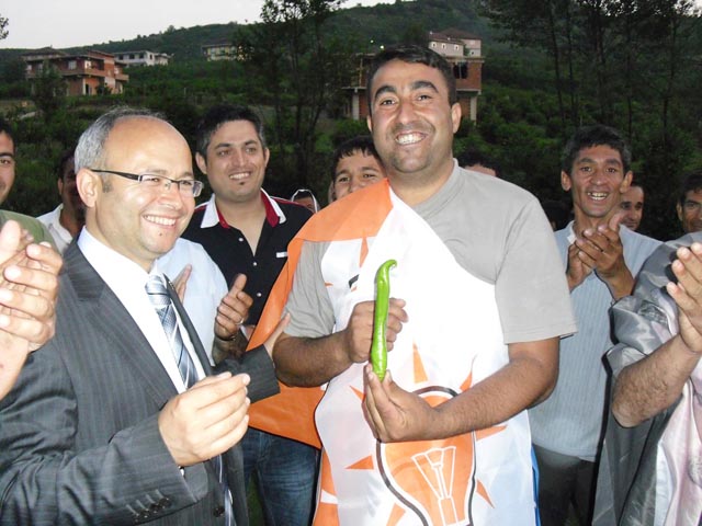 Posbıyıka acı biber gönderen gönderene!