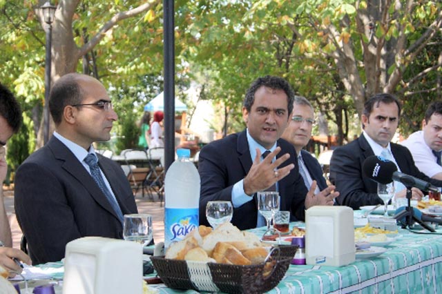 PROF. DR. ÖZER ZKÜNİ ANLATTI...