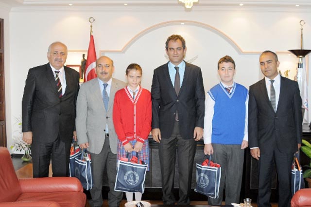 PROF. DR. ÖZERİ ZİYARET ETTİLER...