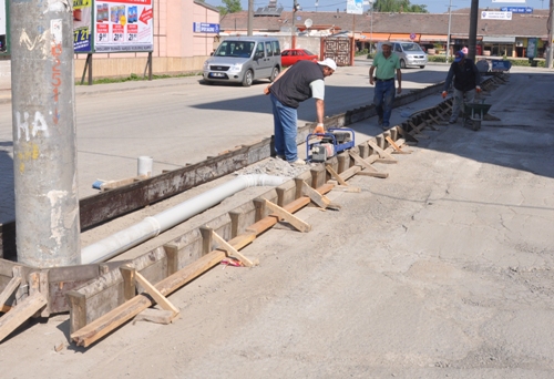 REFÜJ VE KALDIRIM ÇALIŞMALARI BAŞLADI..