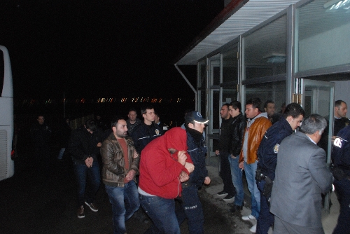 SAHTE EHLİYET ÇETESİNE 5 AYRI İLDE OPERASYON: 24 GÖZALTI..