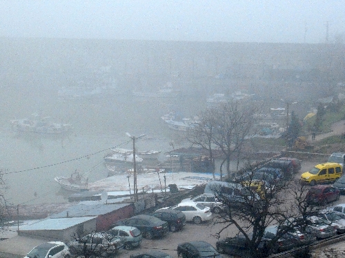 ŞEHİR MERKEZİ SİS ALTINDA KALDI..