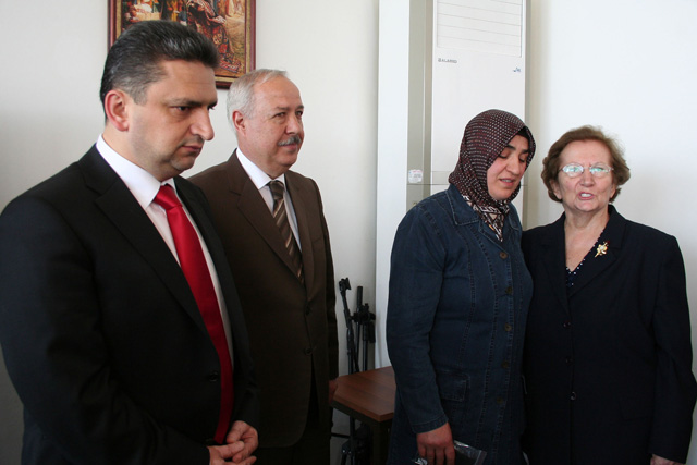 Şehit Madenci Eşinin Onurlu Davranişi Herkesi Duygulandirdi