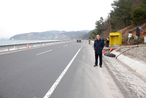 SİTE HALKI YAYA GEÇİDİ İSTİYOR..