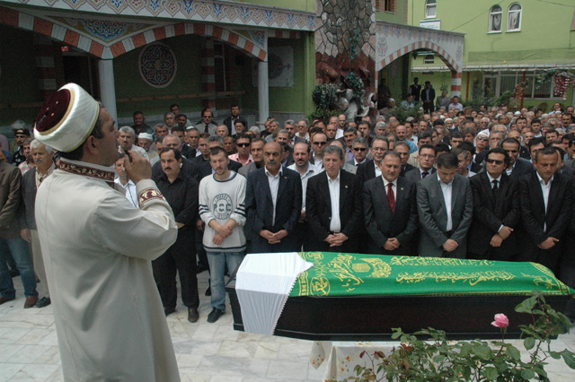 Son yolculuğa uğurlandı