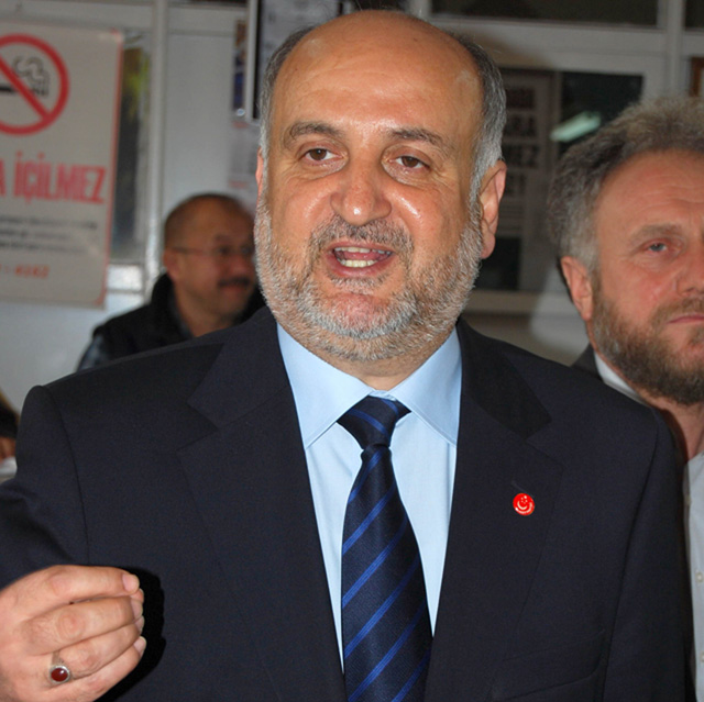 SPli Şahin Kalça, Başbakan halkı uyutuyor