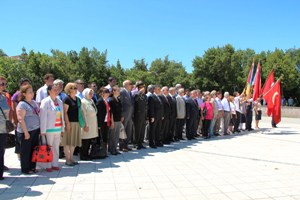 TAŞKÖMÜRÜNÜ BULAN UZUNMEHMET ANILDI..