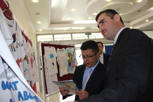 TİŞÖRT TASARIM YARIŞMASI RENKLİ GÖRÜNTÜLERE SAHNE OLDU..