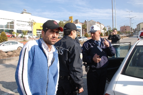 TRAFİK KAZASI; 3 YARALI...