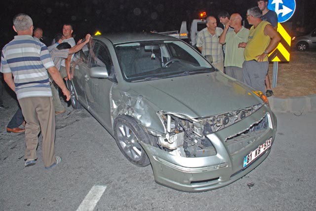 Trafik kazasında iki kişi yaralandı...