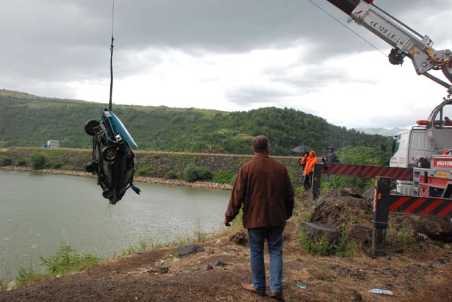 Ve korkulan oldu, ceseti otomobilden çıktı!..