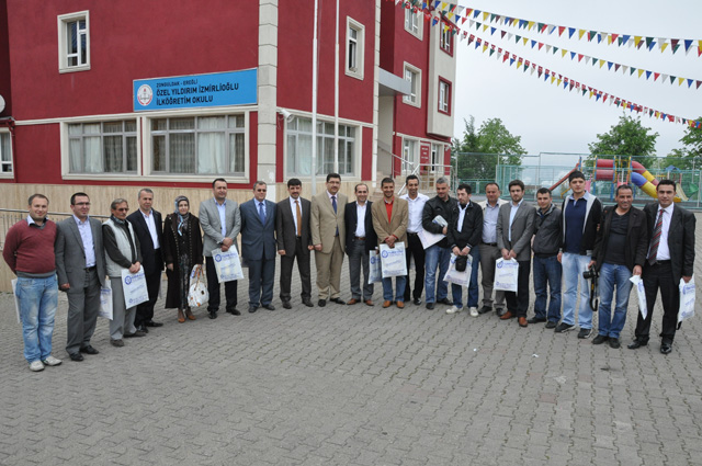 Yıldırım Kolejinden basın mensuplarına forma jesti