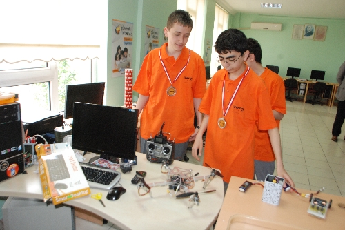 YILDIRIM KOLEJİNDEN ULUSLARARASI BAŞARI..