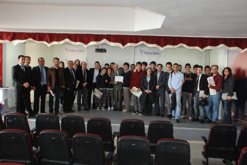 YILDIRIMLI ÖĞRENCİLERİN GAZETELERİ YARIŞTI..