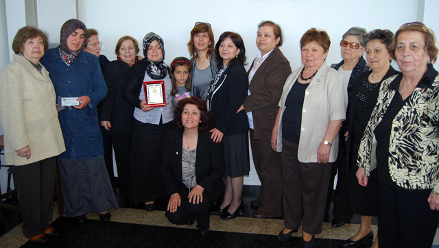 Yılın annesine hüzünlü ödül