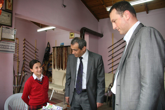 Yılmaz baston ustalarından destek istedi