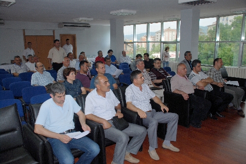 YOL İÇİN TOPLANDILAR..