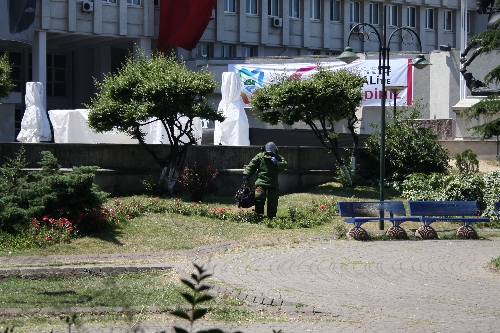 ŞÜPHELİ ÇANTA PANİĞE SEBEP OLDU..