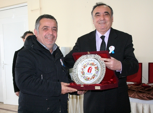 ZONGULDAKIN VERGİ REKORTMENLERİNE TEŞEKKÜR PLAKETİ..