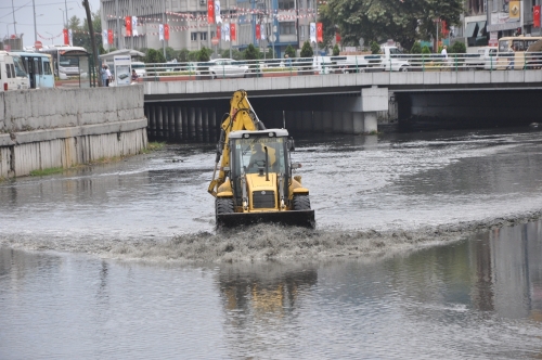 ZONGULDAKTA DERELER TEMİZLENİYOR..